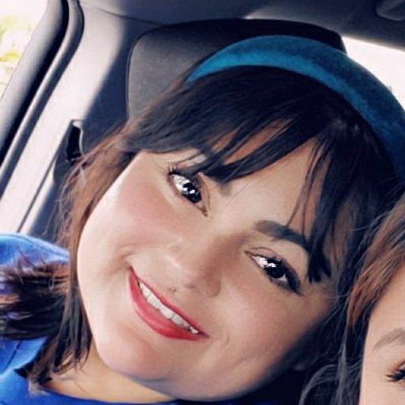 Meet your Posher, Lupita - Picture 1 of 1